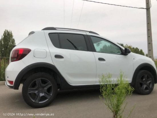 DACIA Sandero en venta en AlcarrÃ s (Lleida) - AlcarrÃ s