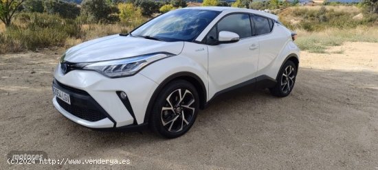  Toyota C-HR 2.0 220PH Advance de 2020 con 143.000 Km por 20.900 EUR. en Madrid 