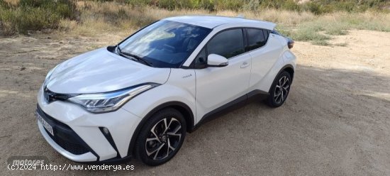 Toyota C-HR 2.0 220PH Advance de 2020 con 143.000 Km por 20.900 EUR. en Madrid