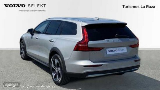 Volvo V 60 V60 Cross Country Plus, B4 AWD Mild hybrid, Diesel, Bright de 2024 con 10 Km por 49.900 E