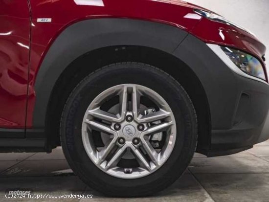 Hyundai Kona 1.0 TGDI Maxx 4x2 de 2023 con 22.531 Km por 19.990 EUR. en Guipuzcoa