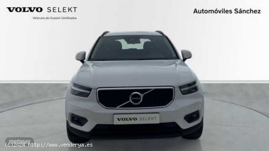 Volvo V 40 XC40 T3 Manual de 2019 con 25.399 Km por 27.200 EUR. en Zaragoza