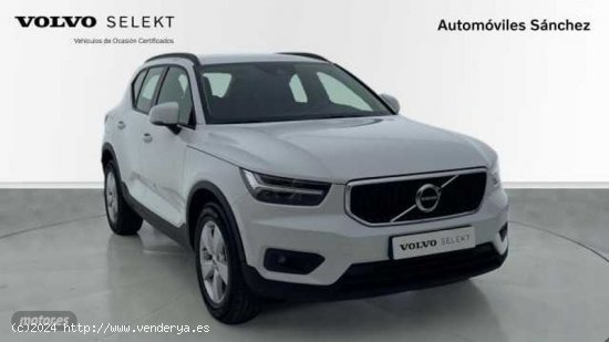 Volvo V 40 XC40 T3 Manual de 2019 con 25.399 Km por 27.200 EUR. en Zaragoza