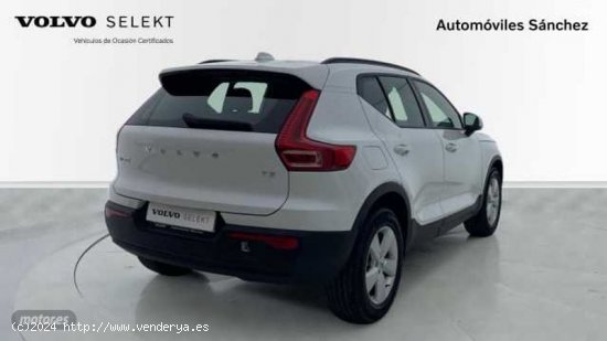 Volvo V 40 XC40 T3 Manual de 2019 con 25.399 Km por 27.200 EUR. en Zaragoza