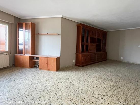 VENTA PISO ZONA BARRIO DE LOS JUDIOS EN PONFERRADA - LEON