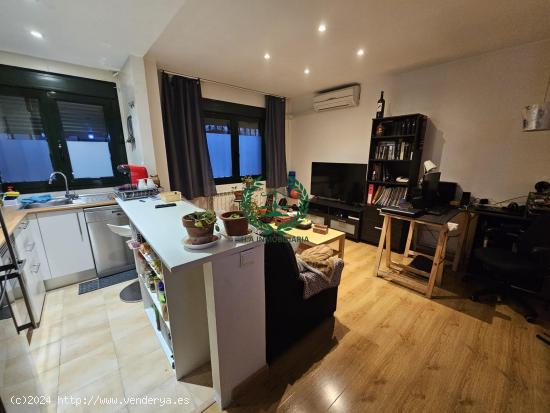 APARTAMENTO CON TRASTERO Y GARAJE Y CALEFACCIÓN DE GAS - MADRID