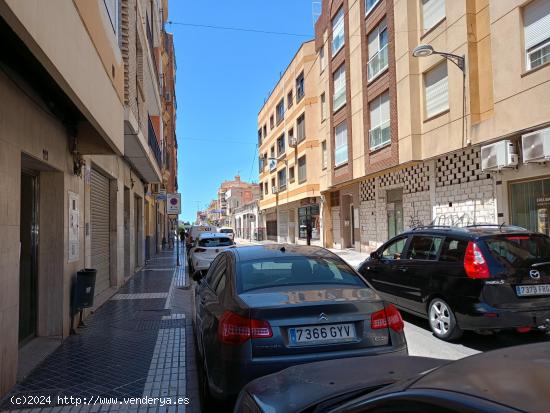 LOCAL COMERCIAL CON MAGNIFICA UBICACION EN VENTA EN ADRA - ALMERIA