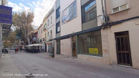  ¡¡ LOCAL COMERCIAL EN VILANOVA CENTRO !! - BARCELONA 