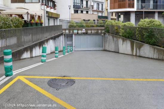 Se Vende Garaje cerrado en el barrio de Santiago. - GUIPUZCOA