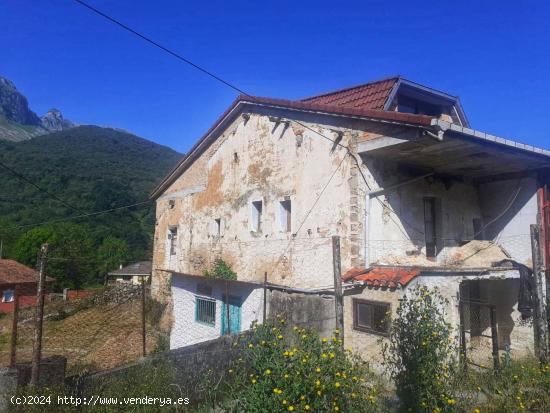 CASA CON TERRENO EN RAMALES - CANTABRIA