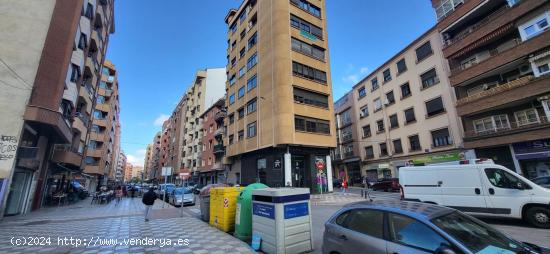  OCASIÓN, SE VENDE PISO, 3 DORMT. 2 BAÑOS Y PATIO EN C/BAÑOS A ESCASOS METROS DEL CRUCE CON C/FERI 