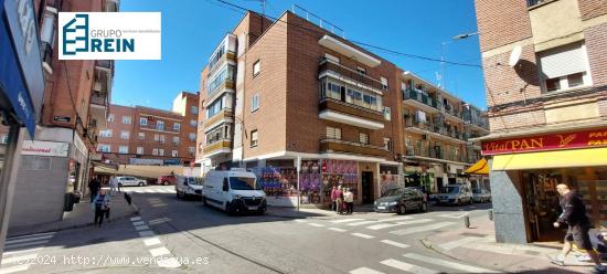  Local comercial en C/CEBREROS 9  zona Lucero - MADRID 