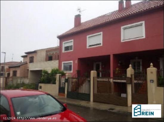  CHALET ADOSADO DE 247 M2 CON 4 DORMITORIOS EN LA CALLE VENTURA RODRÍGUEZ, ILLESCAS, TOLEDO - TOLEDO 