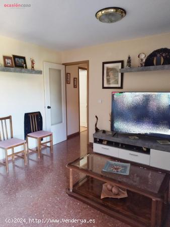 PISO EN PARQUE AZAHARA PARA ENTRAR A VIVIR POR  97.000 € - CORDOBA