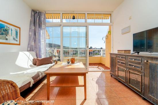 Apartamento en Esquina con Terraza Soleada y Vista al Mar en Arguineguín - LAS PALMAS