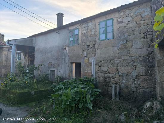 CASA DE PIEDRA PARA RESTAURAR EN BASTAVALES - A CORUÑA