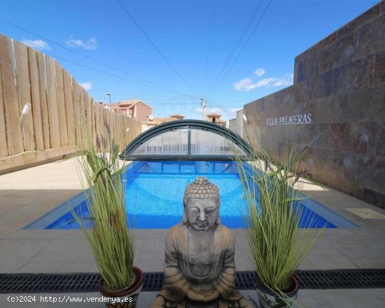  CHALET CON PISCINA EN URB. LOS BALCONES - TORREVIEJA - ALICANTE 