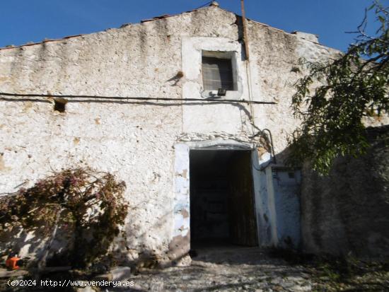  DOS MASÍAS EN VENTA EN UNA MISMA PARCELA CON LUZ Y TERRENO - CASTELLON 