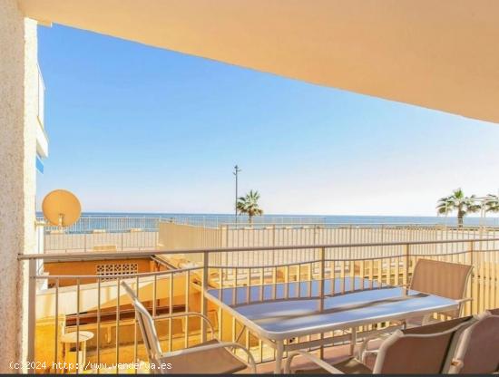  APARTAMENTO EN PRIMERA LÍNEA DE PLAYA CON LICENCIA TURÍSTICA - TORREVIEJAAPARTAMENTO EN PRIMERA L 