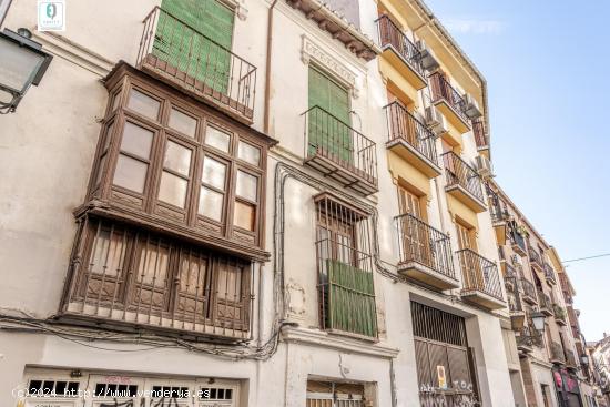 ¡Oportunidad Única! Venta de Edificio en Calle Elvira, Granada - GRANADA