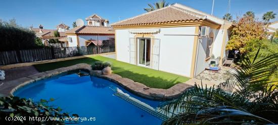  BONITA VILLA EN COUNTRY CLUB - MURCIA 