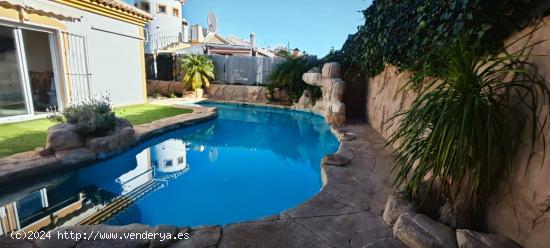 BONITA VILLA EN COUNTRY CLUB - MURCIA