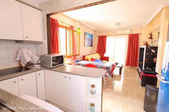 BUNGALOW PLANTA ALTA EN MONCAYO. 2 DORM. 1 BAÑO. SOLARIUM PRIVADO. PARKING+PISCINA. - ALICANTE