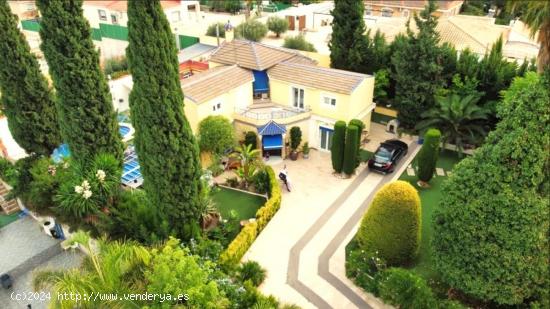 FANTÁSTICO CHALET DE LUJO CON PISCINA EN LOS CONEJOS. - MURCIA