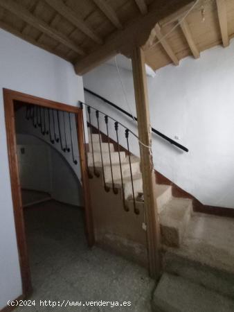 Se vende casa de dos plantas en Ceclavín, Cáceres - CACERES