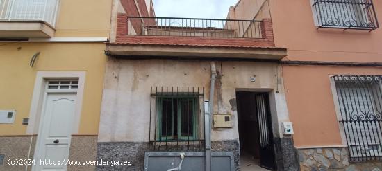  OPORTUNIDAD, SE VENDE CASA EN TOTANA - MURCIA 