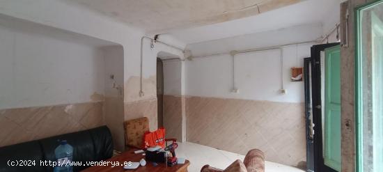 OPORTUNIDAD, SE VENDE CASA EN TOTANA - MURCIA