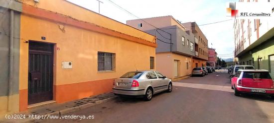 GRAN OPORTUNIDAD: CASA CON JARDIN EN TORREBLANCA - CASTELLON