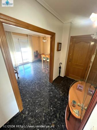 SE VENDE APARTAMENTO GARAJE INCLUIDO - ZONA CARRETAS - ALBACETE