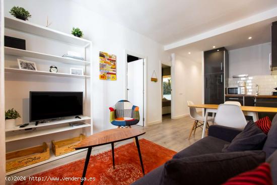  Elegante habitación en un apartamento de 2 habitaciones en alquiler en Poblenou - BARCELONA 