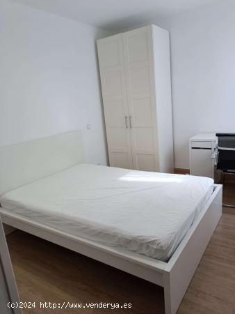  Se alquilan habitaciones en un apartamento de 3 dormitorios en Leganés - MADRID 