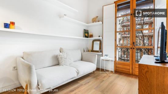 Apartamento entero de 2 dormitorios en Barcelona. - BARCELONA