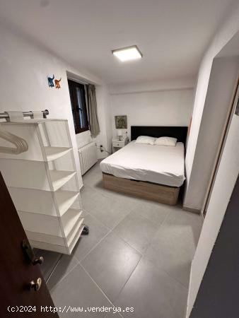  Apartamento entero de 1 dormitorio en Granada - GRANADA 