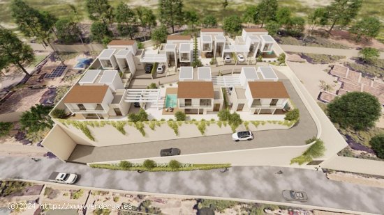 Villa en venta en construcción en La Nucia (Alicante)