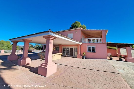 Villa en venta en Coín (Málaga)