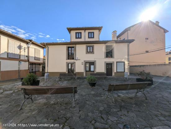 CASONA ASTURIANA EN PIEDRA - CENTRO DE LA VILLA DE SALAS - ASTURIAS