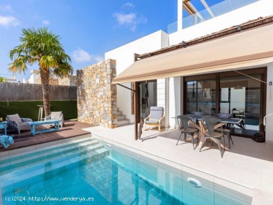 Villa en venta en Orihuela (Alicante)