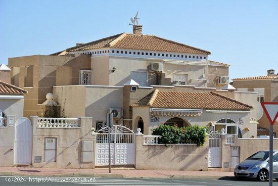  Casa en venta en Torrevieja (Alicante) 