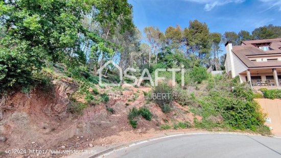 TERRENO EDIFICABLE EN COLLSEROLA, A 15MN DE BARCELONA