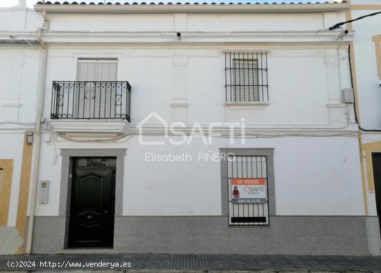 CASA EN PLANTA BAJA CON ACCESO A DOS CALLES