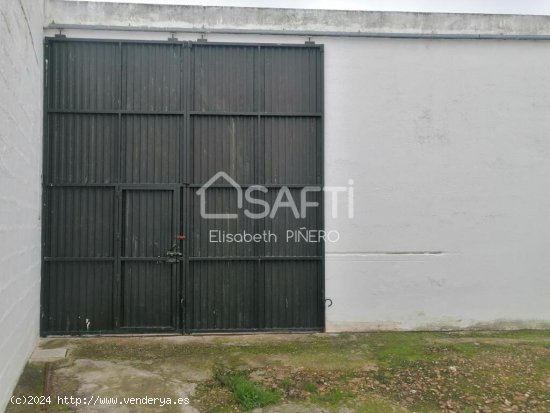 CASA EN PLANTA BAJA CON ACCESO A DOS CALLES