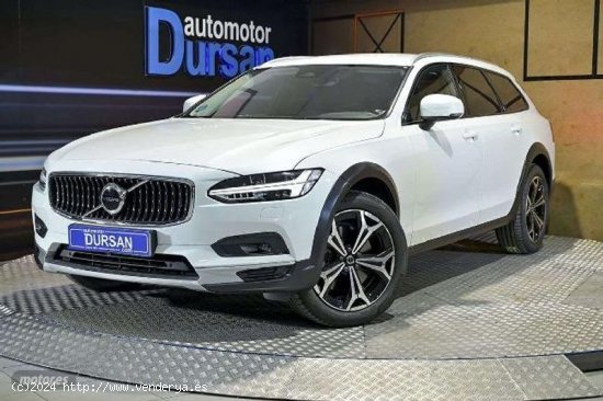  Volvo V 90 V90 Cross Country 2.0 B4 D Awd Auto de 2022 con 33.383 Km por 42.790 EUR. en Madrid 