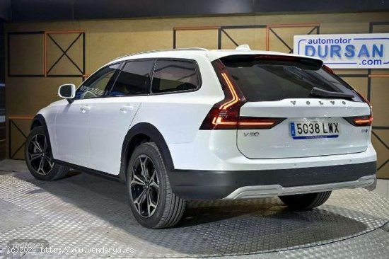 Volvo V 90 V90 Cross Country 2.0 B4 D Awd Auto de 2022 con 33.383 Km por 42.790 EUR. en Madrid