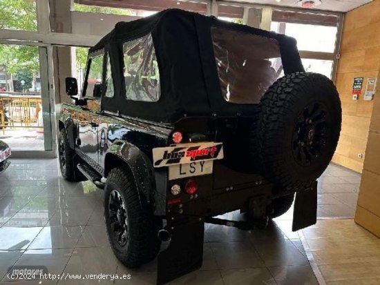 Land Rover Defender 90 Sw E de 2013 con 77.000 Km por 69.900 EUR. en Barcelona