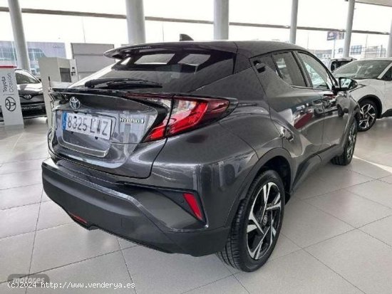 Toyota C-HR 125h Advance Connect de 2022 con 6.516 Km por 27.700 EUR. en Madrid