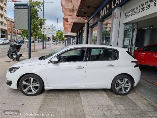 Peugeot 308 1.2 Puretech Su0026s Allure Eat6 130 de 2015 con 124.000 Km por 11.500 EUR. en Barcelona